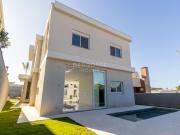 CASA EM CONDOMÍNIO FECHADO NO CAMPO COMPRIDO COM 4