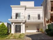 Casa em condomínio fechado no Xaxim