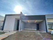 CASA EM CONDOMÍNIO FECHADO VARANDA SUL