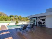 Casa em Condomínio Luxuoso com 4 suítes, sendo 1 no piso...