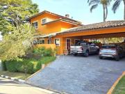 Casa em condomínio na Granja Viana!