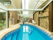 Casa em Condomínio no Bacacheri, 4 Suítes, 515m² à Venda