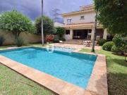 Casa em Condomínio para alugar no Água Seca, 4 quartos,...