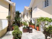 Casa em condomínio para venda com 3 quartos, 157m²