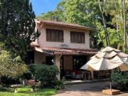 Casa em condomínio para venda com 4 quartos, 378m²