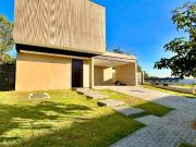 Casa em Condomínio para Venda e Aluguel em Residencial...