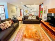 Casa em Condomínio para Venda e Aluguel em Vale da Santa...