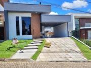 Casa em Condominio toda decorada, pronta para morar