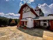 Casa Em Condomínio / Venda
