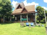 Casa Em Condomínio / Venda