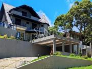 Casa Em Condomínio / Venda