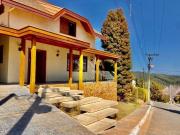 Casa Em Condomínio / Venda