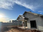 Casa em construção com 03 dormitórios em Linha Santa Cruz!