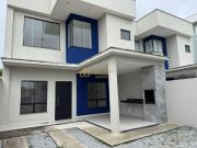 Casa em Costazul, Rio das Ostras/RJ de 153m² 3 quartos à...