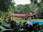 Casa em Cotia Miolo Granja, 2.500m², térrea. Lazer...