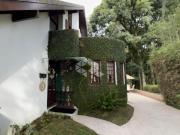 Casa em estilo suíço, em zona tranquila próxima ao... Casa em estilo suíço, em zona tranquila próxima ao...