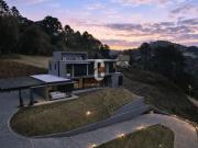 Casa em fase de decoração em Condomínio de Luxo / Campos...