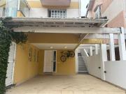 Casa em Granja Viana, Cotia/SP de 180m² 3 quartos à...