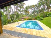 Casa em Granja Viana, Cotia/SP de 356m² 5 quartos à...