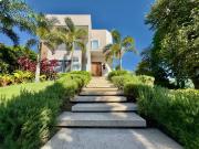 Casa em Itaipu, Niterói/RJ de 380m² 4 quartos à venda...