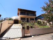 Casa em Jardim Itu Sabará, Porto Alegre/RS de 200m² 3...