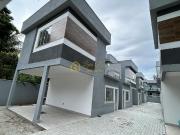 Casa em Jardim Miramar, Rio das Ostras/RJ de 75m² 2...