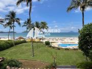 Oportunidade: Casa em Juquehy, pé na areia à venda!