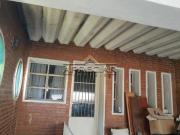 Casa em local privilegiado com fácil acesso ao comércio,...