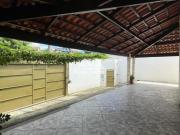 Casa em lote de 360 m², com espaço gourmet com...