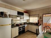 Casa em lote grande no Jardim Vera Cruz AnÃ¡polis/GO