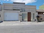 CASA EM PARANAGUÁ