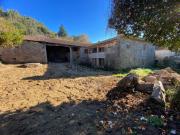 Casa em pedra restaurada, em Cossourado