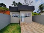 Casa em Piracaia com churrasqueira, aceita financiamento...