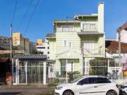 Casa em Porto Alegre, no bairro Cristal, com 3...