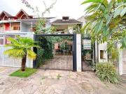Casa em Porto Alegre, no bairro Espírito Santo, com 3...