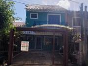 Casa em Porto Alegre, no bairro Hípica, com 3 dormitório...