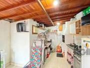 Casa em Porto Alegre, no bairro Ipanema, com 3...