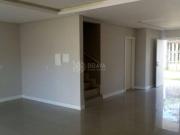 Casa em Praia dos Amores, Balneário Camboriú/SC de 190m²...