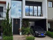 Casa em Praia João Rosa, Biguaçu/SC de 200m² 3 quartos à...