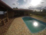 Casa em Quintas Do Almeida com 242.70 m², 7 quarto s, 5...