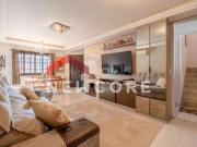 Casa em Rua Heitor Kramer Guarujá Porto Alegre/RS