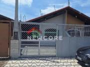 Casa em Rua Professora Heloisa Rosário Carbone Carrijo...