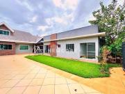 Casa em Rua Renato Javorski Tico Tico de Oliveira Jardim...