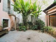 Casa em rua tranquila no jardim paulistano