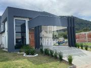 Casa em São José do Imbassaí, Maricá/RJ de 122m² 3...