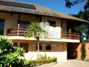 Casa em Santa Felicidade com 4 suítes