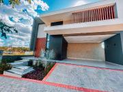 Casa em Conjunto Habitacional Elias Stefan, Araçatuba/SP...