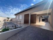 Casa em Santa Mônica, Londrina/PR de 220m² 3 quartos...