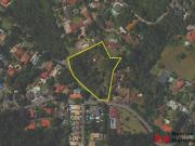 Casa em terreno de 10,490m² na Fazendinha Granja Viana