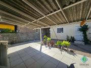 Casa em Ã³tima localizaÃ§Ã£o no bairro Praia JoÃ£o Rosa